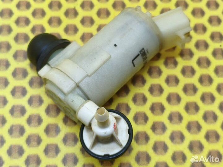 Насос омывателя лобового стекла Mitsubishi