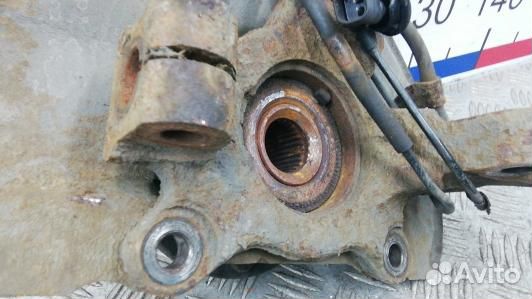 Ступица передняя левая citroen C-crosser (LEA01K90