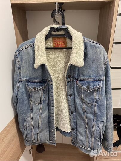 Джинсовая куртка levis