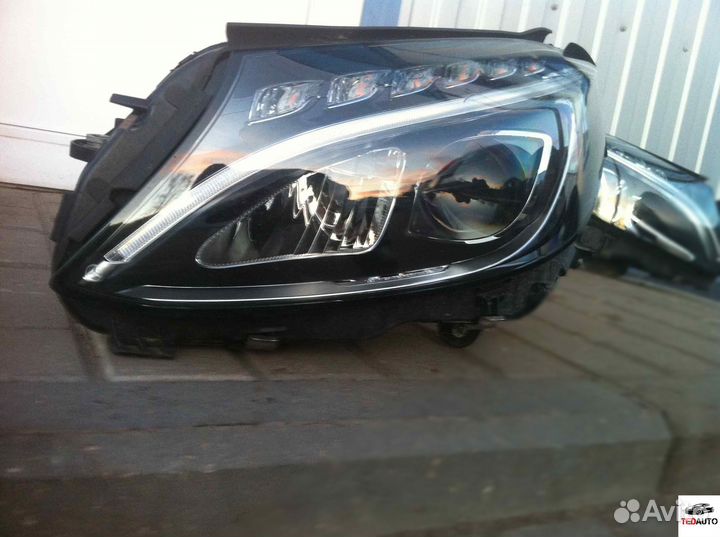 Фара левая, Mercedes C W205 2017