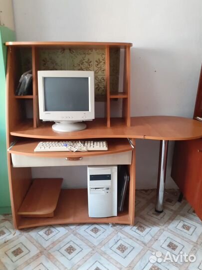 Компьютерный стол бу