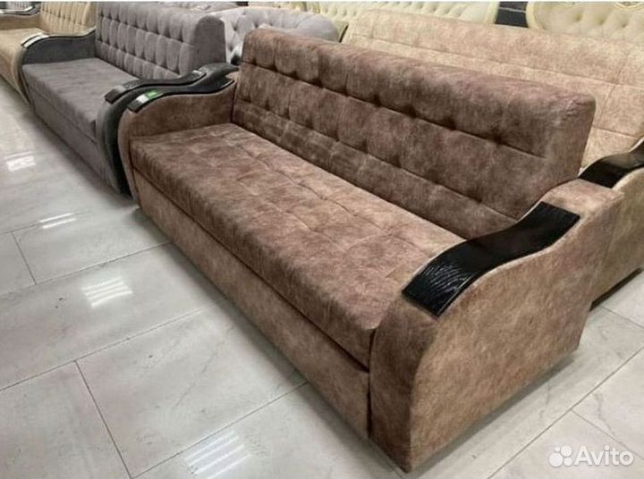 Прямой диван в наличии не б/у