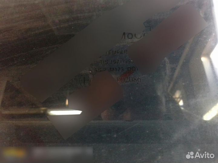 Стекло двери задней левой Mazda BT-50 2006-2012