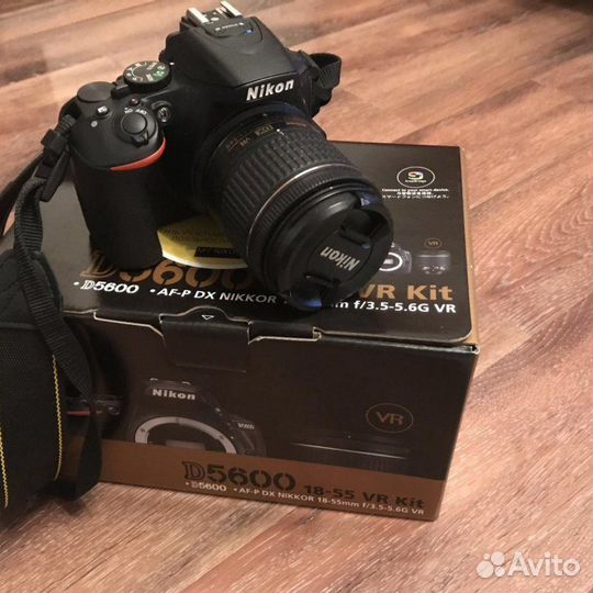 Зеркальный фотоаппарат Nikon D5600 kit. Почти новы