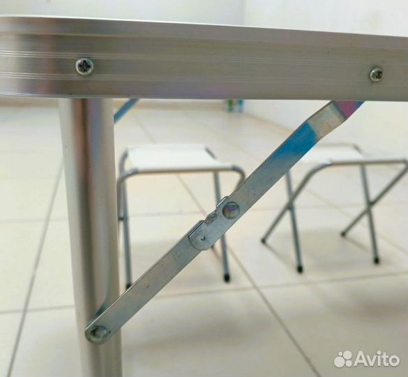 Походный складной стол и 4 стула