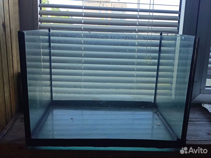 Аквариум для рыб с крышкой