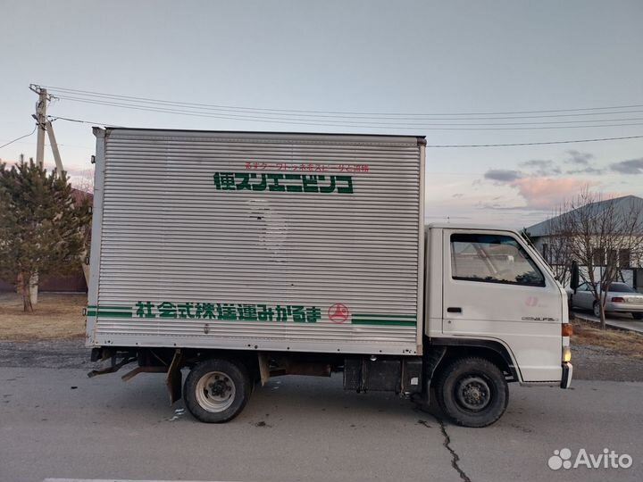 Isuzu Elf, 1992