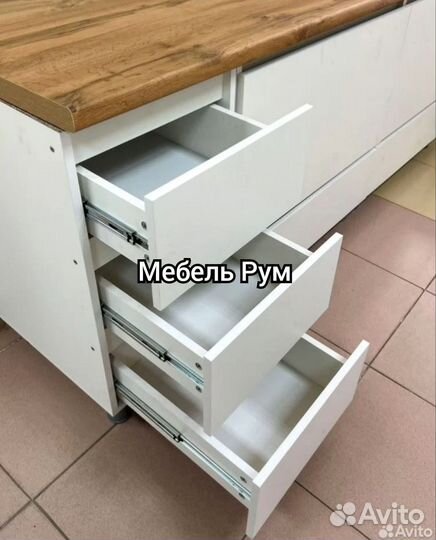 Кухонный гарнитур новый
