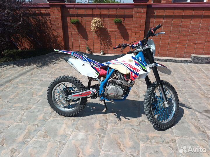 Мотоцикл BSE J2