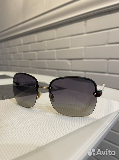 Солнцезащитные очки женские Gucci