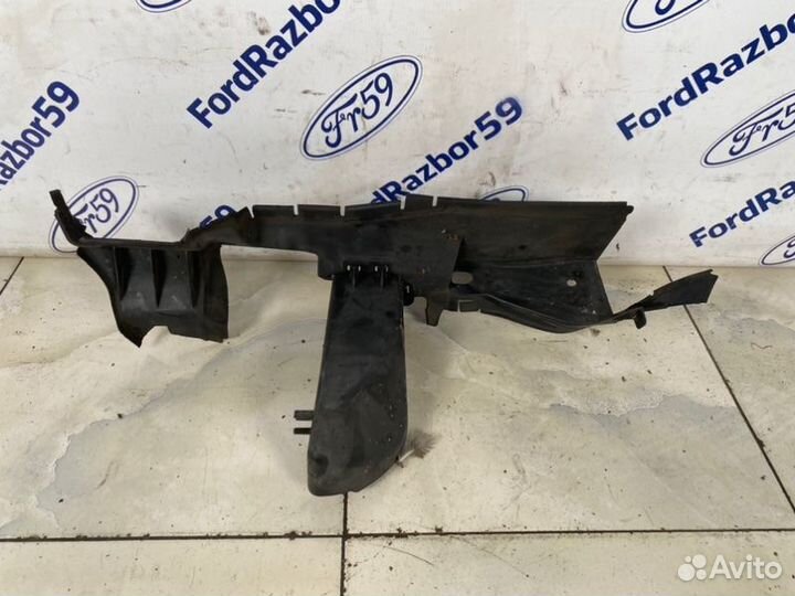 Дефлектор радиатора передний правый Bmw X5 E53