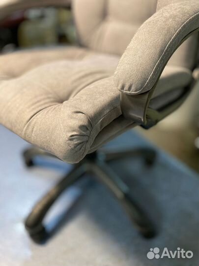 Компьютерное кресло
