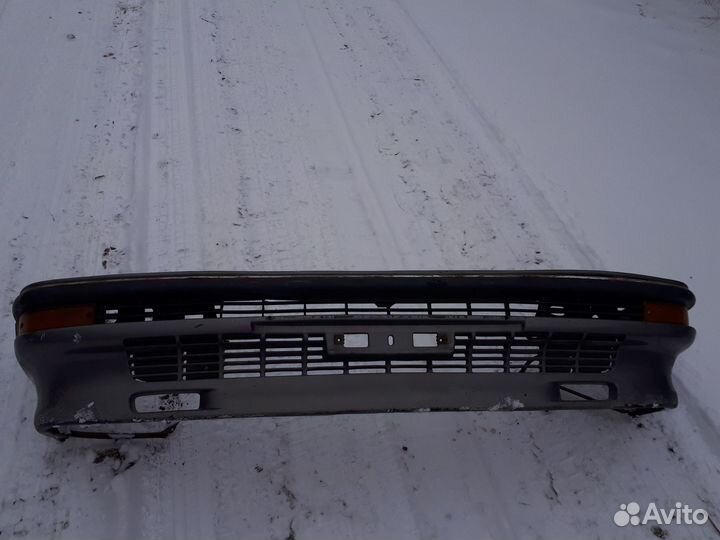 Передний бампер на toyota Corolla ae 91