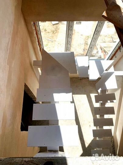 Лестницы на металлокаркасе под ключ