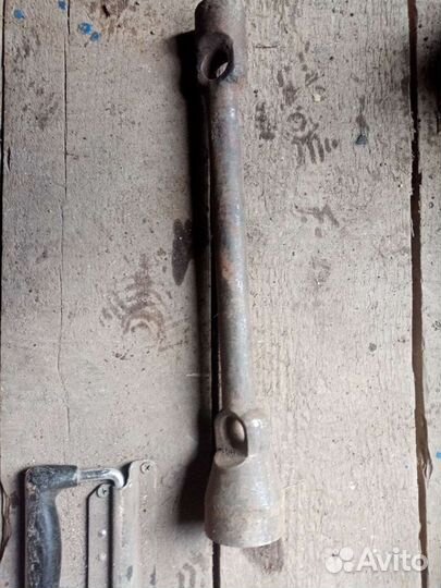 Ключ балонный 38