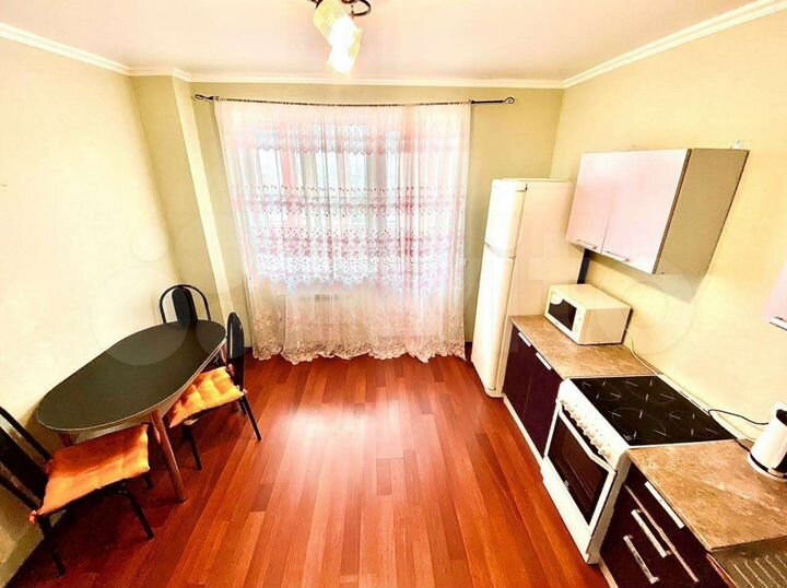 2-к. квартира, 75 м², 8/12 эт.