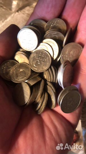 Монеты для интерьера