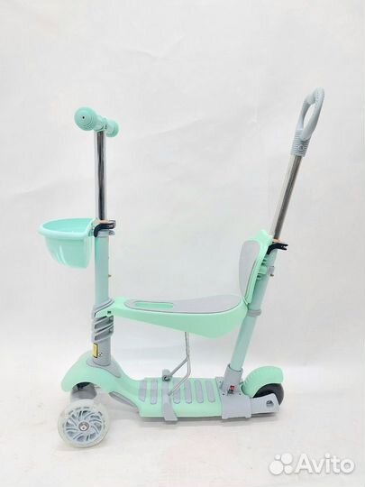 Самокат с сиденьем и ручкой голубой (новый)