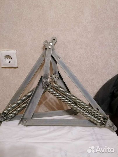 Подъемный механизм для кровати