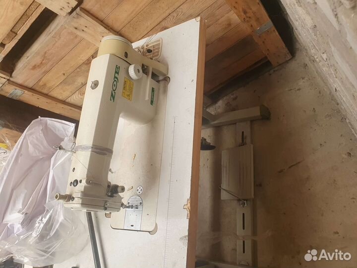 Швейная машина zoje 8700