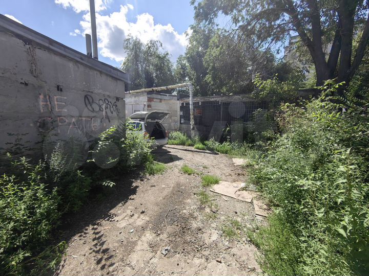 Гараж, > 30 м²