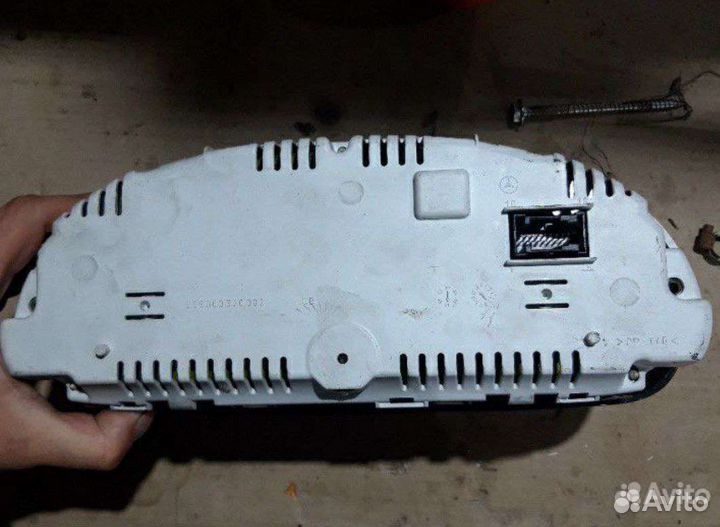 Щиток приборов vito 639