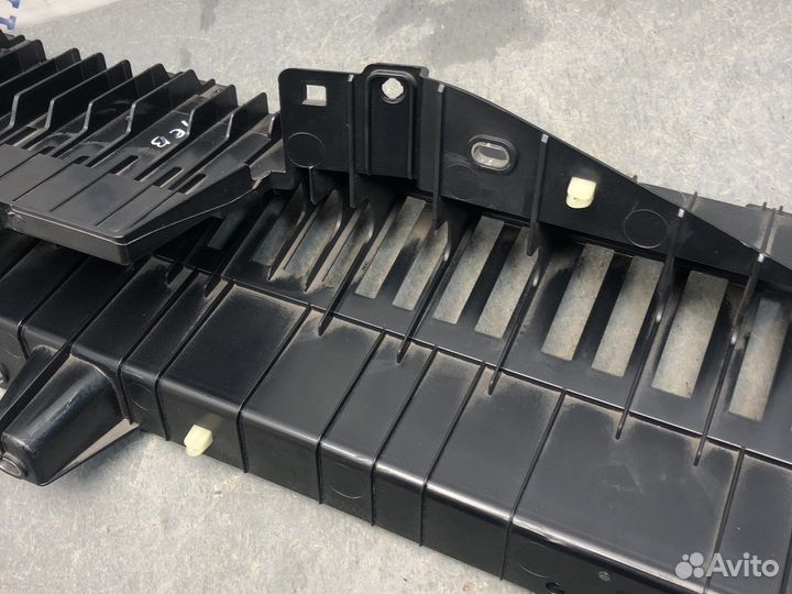 Лев кронштейн багажника BMW X6