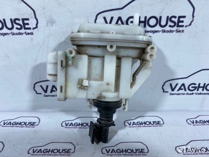 Активатор замка двери передний правый Volkswagen