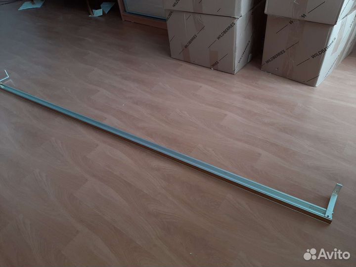 Карниз настенный