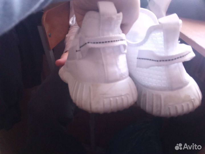 Кроссовки мужские изики