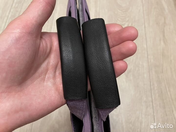 Сумка с гербом для ноутбука внутри 34х26 см