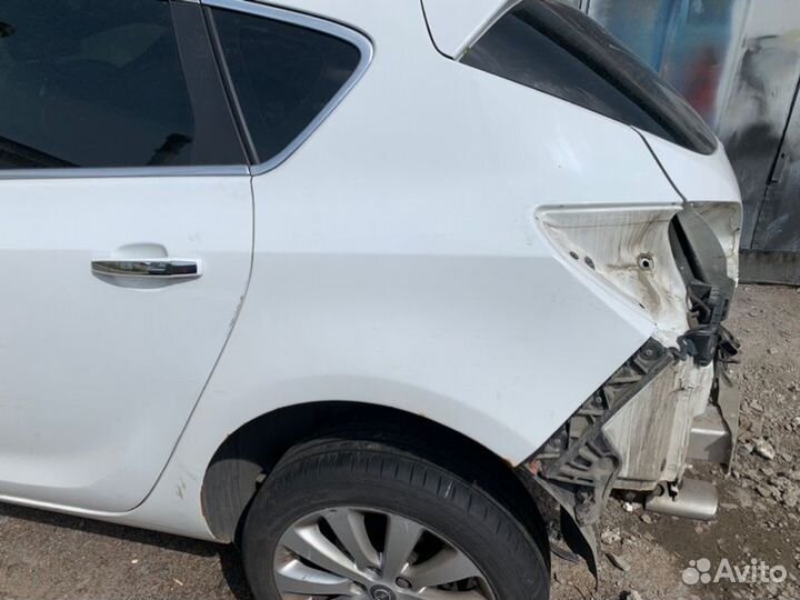 Крыло заднее левое Opel Astra J A14NET 2012