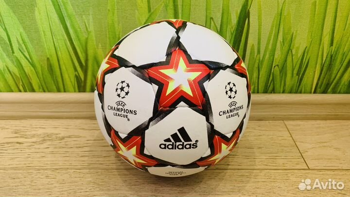 Футбольный мяч adidas Лига чемпионов