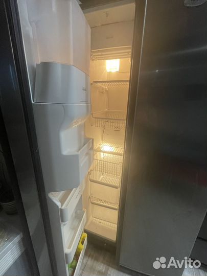 Холодильник Whirpool б/у