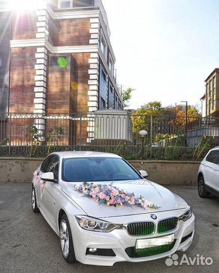 Украшение для свадебного автомобиля