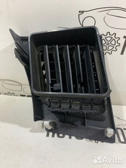 Дефлектор воздуховода Mitsubishi Lancer 10 4A92