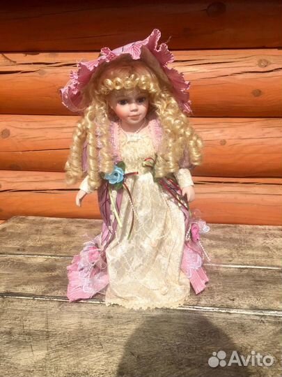 Большая интерьерная фарфоровая кукла