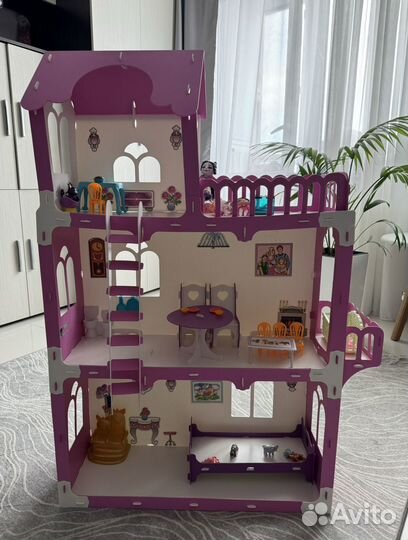 Домик кукольный с мебелью