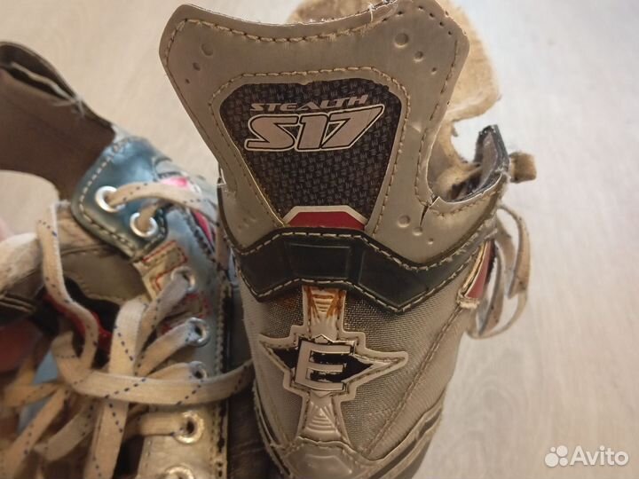 Коньки хоккейные детские