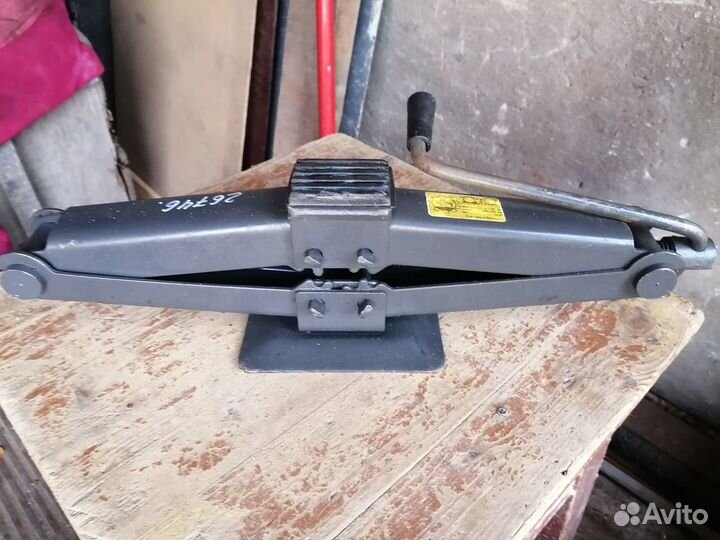 Дамкрат-домкрат