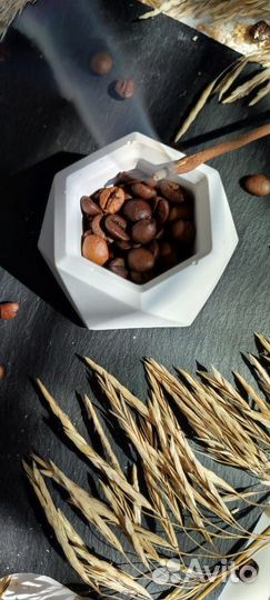 Гипсовое кашпо