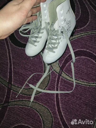 Продам коньки