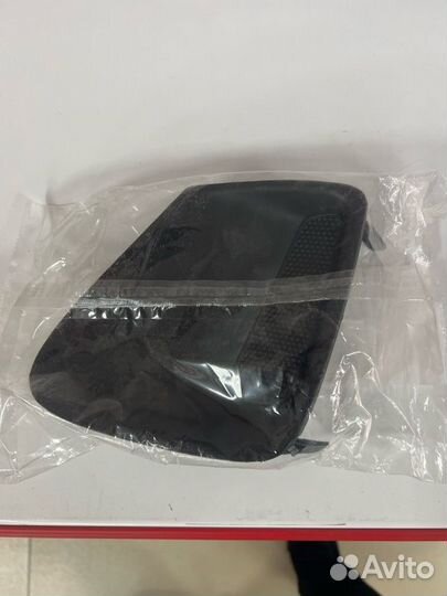 Заглушка противотуманной фары передняя левая