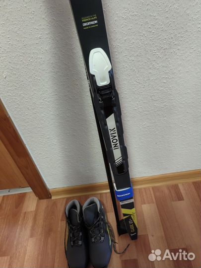 Комплект лыжи, палки, ботинки