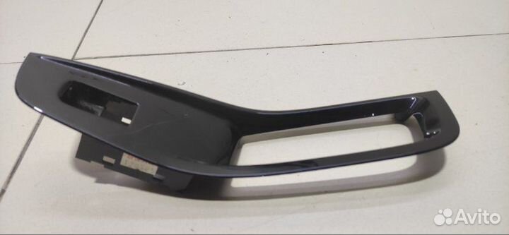 Накладка кнопки стеклоподъемника задняя правая