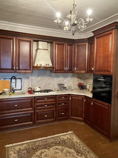 Дом 300 м² на участке 16 сот.