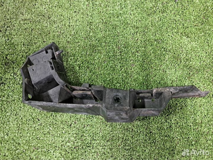 Крепление бампера переднее правое Bmw X3 E83