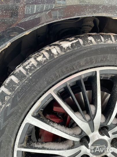 Roadmarch Winter XPro 999 235/45 R18 98T