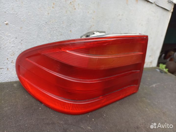 Фонарь левый Mercedes w210