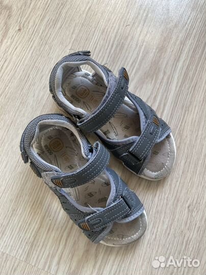 Сандалии для мальчика 29